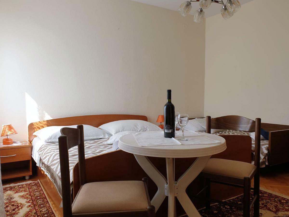 Guest House Miro Novalja Ngoại thất bức ảnh