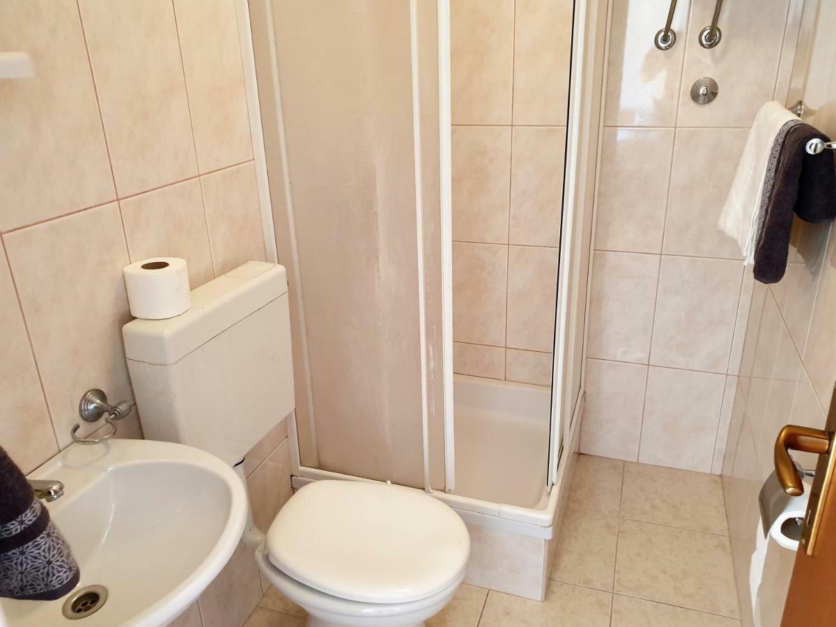 Guest House Miro Novalja Ngoại thất bức ảnh