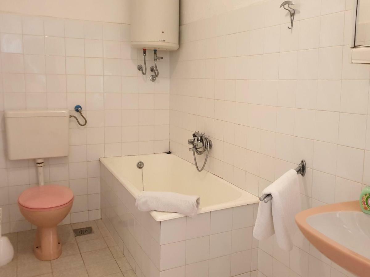 Guest House Miro Novalja Phòng bức ảnh